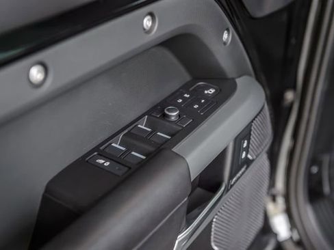 Used 2020 Land Rover Defender 110 X image 51