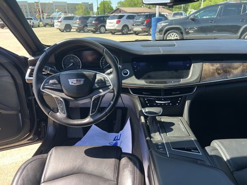 Used 2017 Cadillac CT6 Luxury AWD/4WD image 17