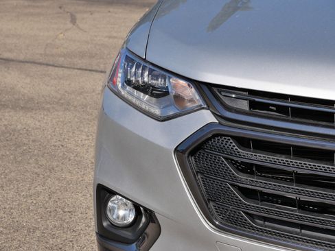 Used 2019 Chevrolet Traverse Premier w/ Redline Edition image 3