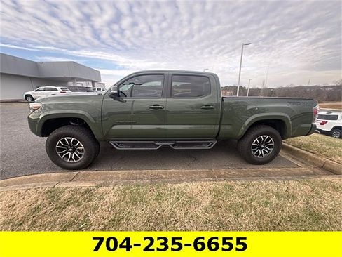 Used 2021 Toyota Tacoma TRD Sport image 3