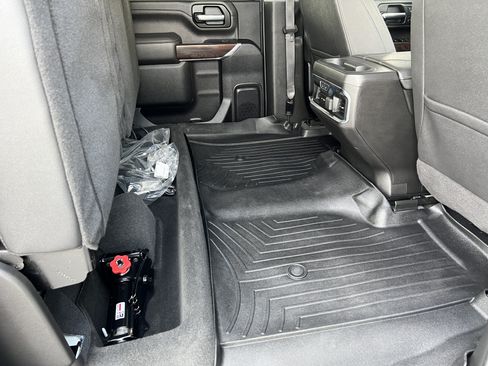 Used 2023 GMC Sierra 3500 SLT w/ SLT Convenience Package AWD/4WD image 22