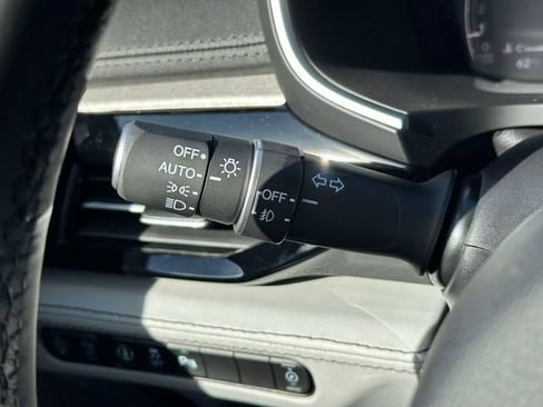 Used 2026 Acura MDX w/ Advance Package AWD/4WD image 24