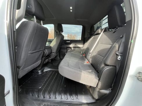 Used 2022 Chevrolet Silverado 2500 LT w/ Convenience Package image 16