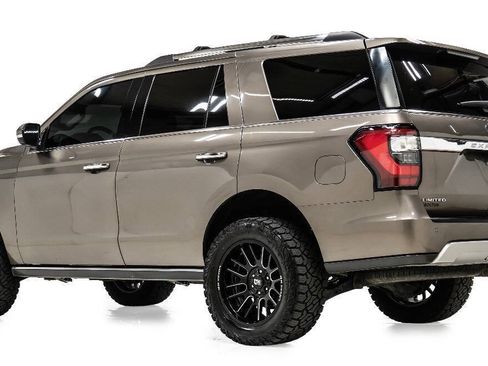 Used 2018 Ford Expedition Limited RWD image 4