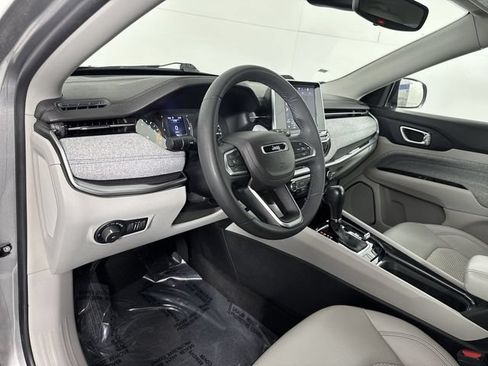 Used 2022 Jeep Compass Latitude AWD/4WD image 23