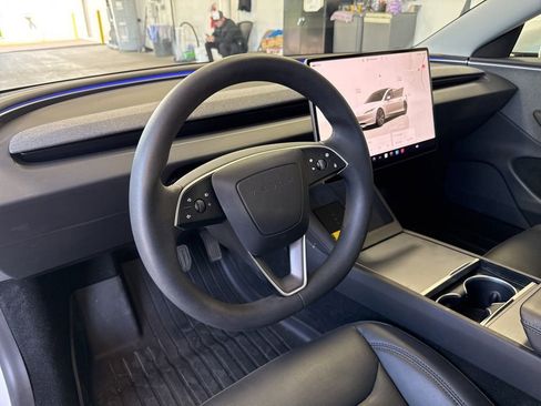 Used 2024 Tesla Model 3 Standard Range RWD image 10