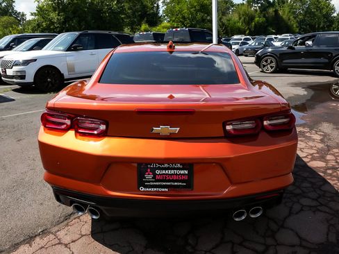 Used 2024 Chevrolet Camaro LT RWD image 5