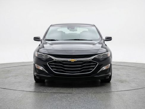 Used 2024 Chevrolet Malibu LT image 2