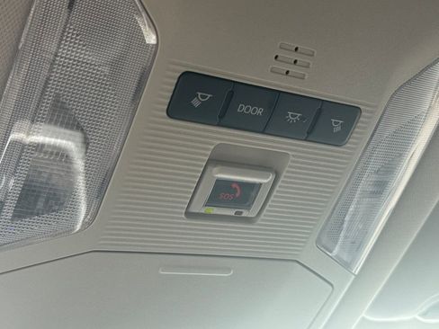 Used 2024 Toyota RAV4 LE image 28