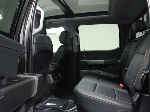 New 2026 Ford F250 Lariat w/ Black Appearance Package image 13