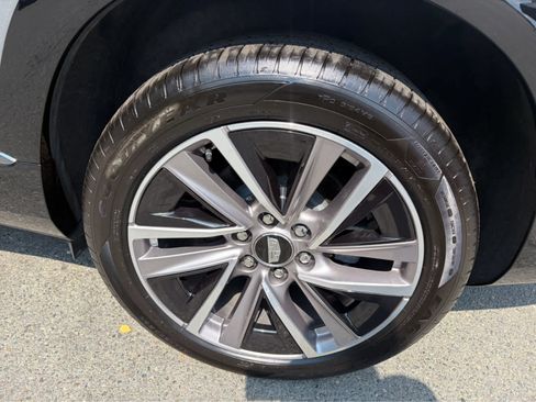 Certified 2026 Cadillac Vistiq Sport w/ LPO, Floor Liner Package AWD/4WD image 27