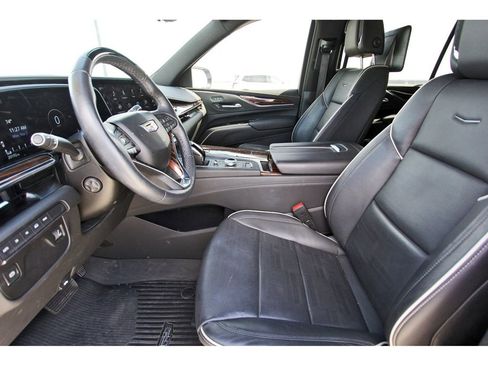 Certified 2024 Cadillac Escalade ESV Premium Luxury image 6