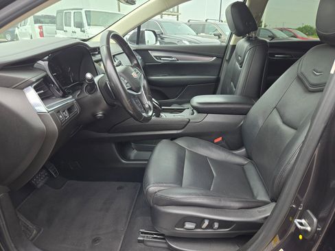 Used 2019 Cadillac XT5 Luxury FWD image 9