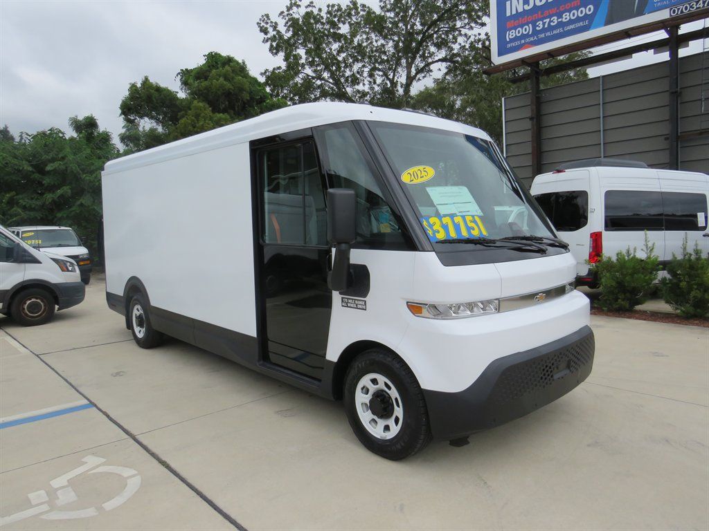 Used 2025 Chevrolet Brightdrop 600 AWD/4WD image 1