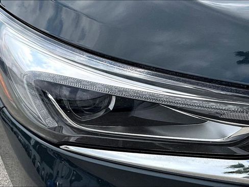 Used 2020 Buick Enclave Avenir w/ Avenir Technology Package AWD/4WD image 33