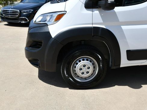 Used 2026 RAM ProMaster 2500 w/ Convenience Group FWD image 5
