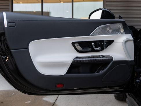 Used 2025 Mercedes-Benz AMG GT 63 image 19