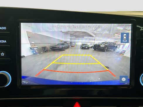 Used 2021 Hyundai Elantra SEL w/ Convenience Package FWD image 9