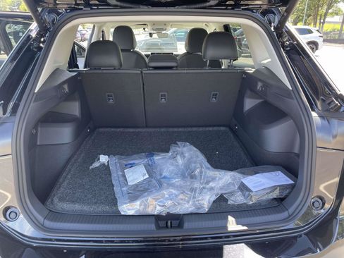 New 2026 Volkswagen Tiguan SE FWD image 10