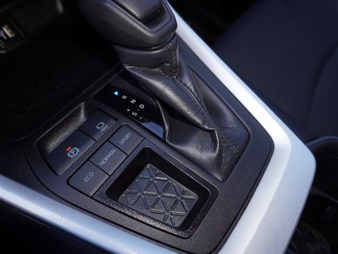 Used 2024 Toyota RAV4 LE image 18