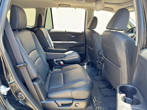 Used 2021 Honda Pilot Touring image 43