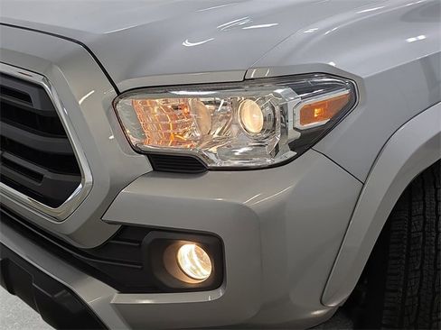 Used 2019 Toyota Tacoma SR5 image 30