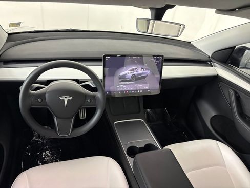 Used 2023 Tesla Model Y Performance AWD/4WD image 24
