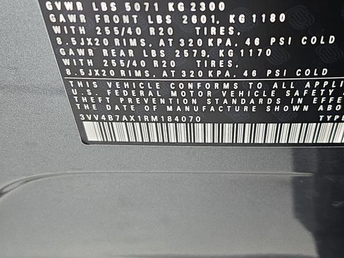 Certified 2024 Volkswagen Tiguan SEL R-Line image 34