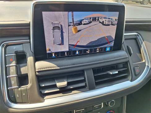 Used 2021 Chevrolet Tahoe Z71 w/ Z71 Off-Road Package image 22