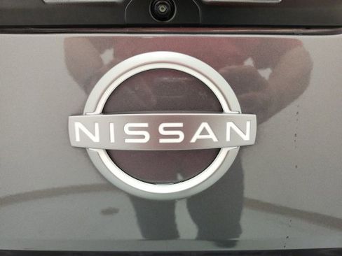 Used 2024 Nissan Frontier SV image 26