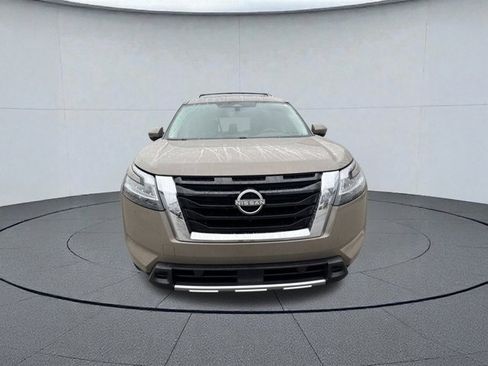 Used 2023 Nissan Pathfinder Platinum image 8