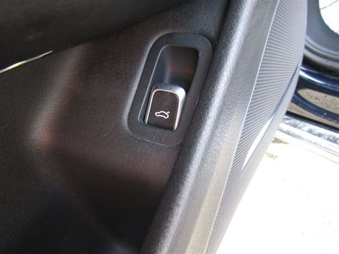 Used 2014 Audi A8 3.0T w/ Premium Package image 13