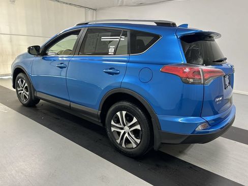 Used 2018 Toyota RAV4 LE w/ All Weather Liner Package AWD/4WD image 7