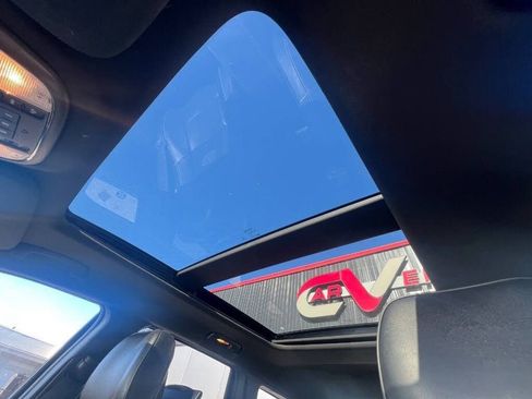 Used 2015 Jeep Grand Cherokee Overland w/ Advanced Technology Group image 27