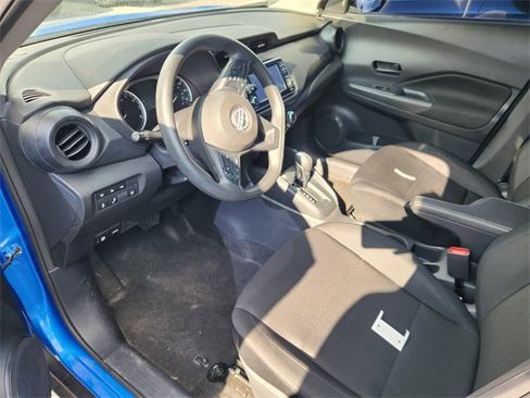 Used 2025 Nissan Kicks Play S image 8
