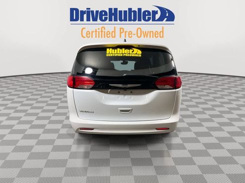 Used 2024 Chrysler Voyager LX image 7