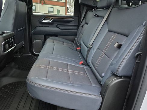 Used 2024 Chevrolet Silverado 2500 High Country w/ High Country Premium Package image 29