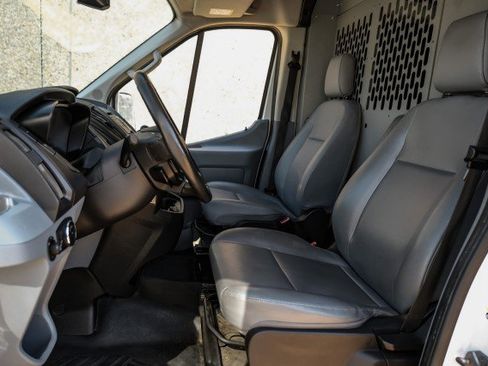 Used 2017 Ford Transit 250 130 Medium Roof RWD image 27