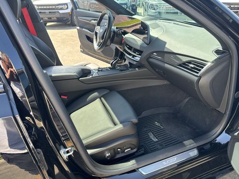 Used 2026 Cadillac CT5 V w/ LPO, ONYX Package RWD image 25