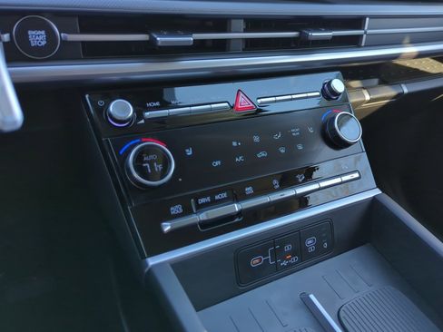 Certified 2025 Hyundai Santa Fe SEL image 23