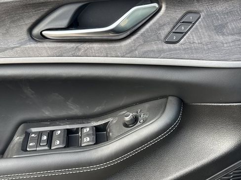 New 2025 Jeep Grand Cherokee L Limited w/ Trailer Tow Package image 17