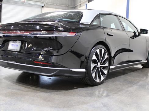 Used 2022 Lucid Air Grand Touring image 12