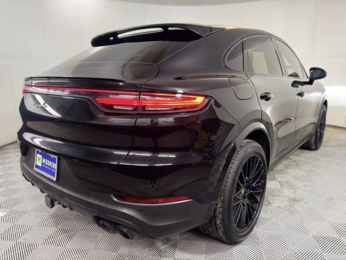 Used 2023 Porsche Cayenne Platinum Edition w/ Towing Package w/o Tow Ball image 6