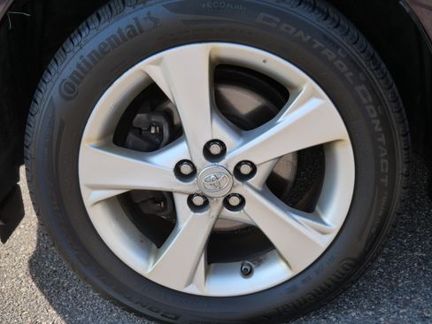 Used 2013 Toyota Corolla LE Special Edition FWD image 15