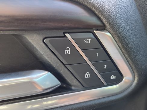 Used 2025 GMC Sierra 1500 SLT RWD image 27