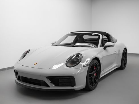 Used 2022 Porsche 911 Targa 4 GTS image 8
