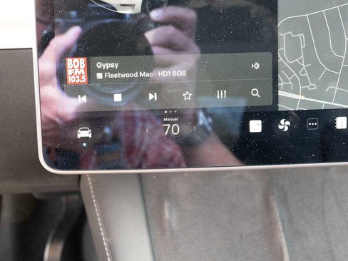 Used 2021 Tesla Model Y Long Range image 16