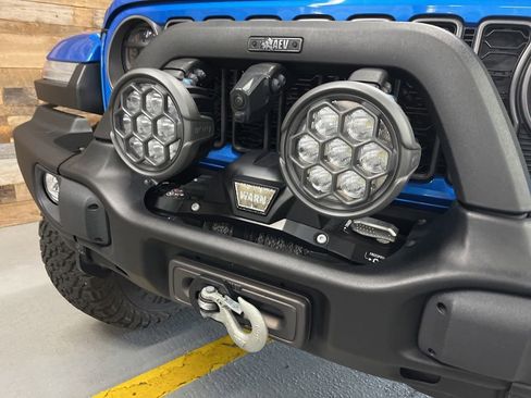 Used 2023 Jeep Wrangler Unlimited Rubicon 392 AWD/4WD image 20