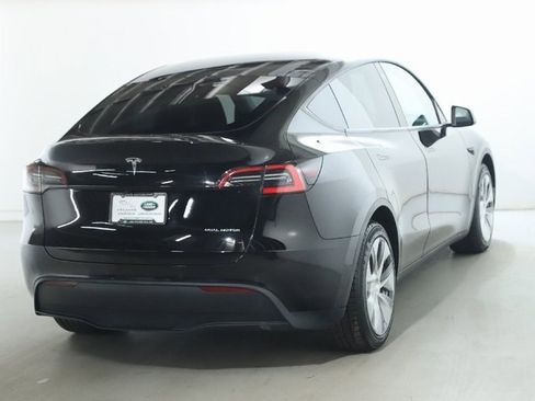 Used 2021 Tesla Model Y Long Range image 9