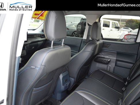 Used 2025 Ford Maverick Lobo image 30